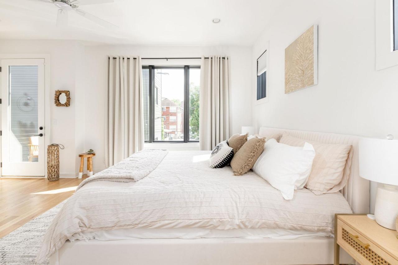 Casa de Férias Extra Spacious 4 Bed / 4.5 Bath Music Row *