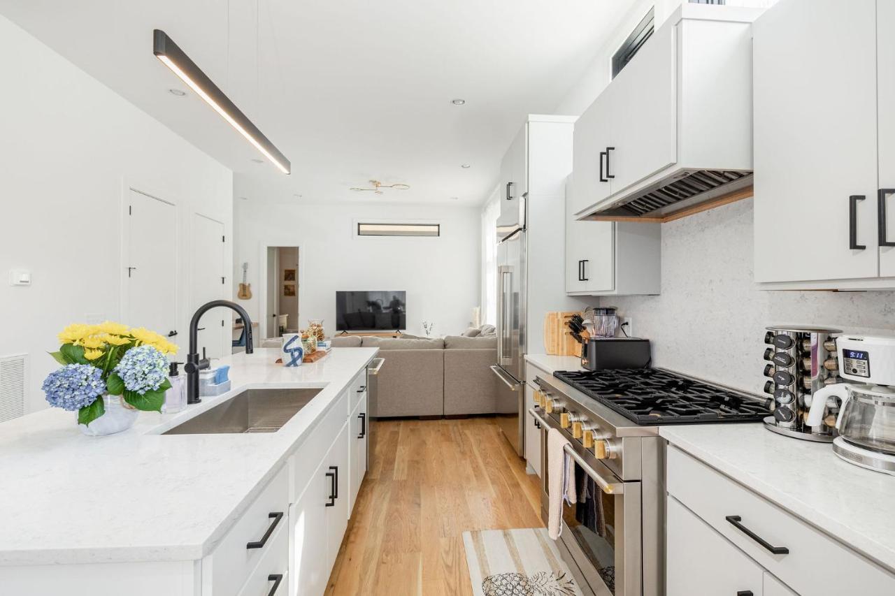 Casa de Férias Extra Spacious 4 Bed / 4.5 Bath Music Row