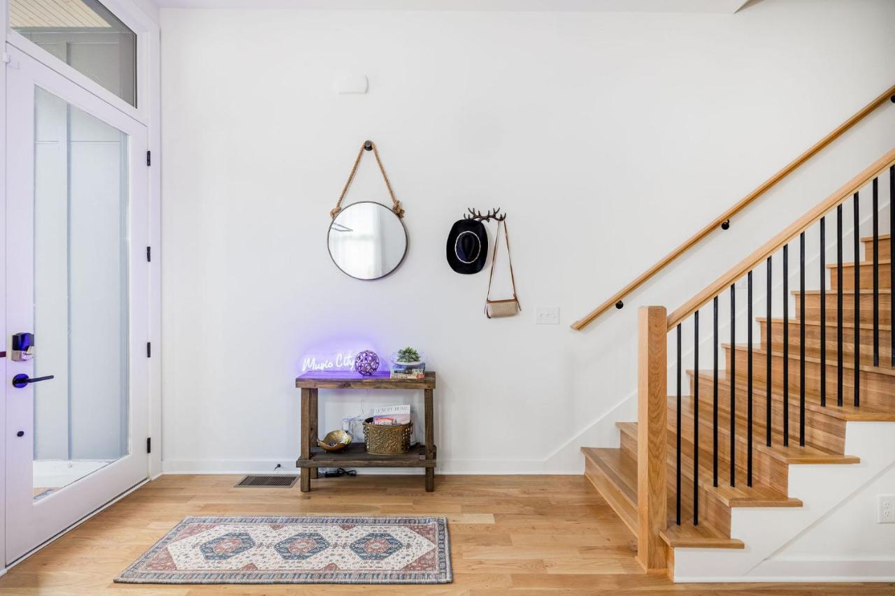Ferienhaus Extra Spacious 4 Bed / 4.5 Bath Music Row Nashville